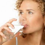 Tomar tres litros de agua al día mejora tu metabolismo